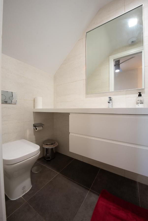 Apartmán Apartamento Con Terraza En San Luis Sevilla Exteriér fotografie